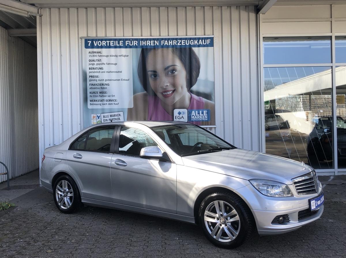 Mercedes-Benz C 180 GEPFLEGT*NAVI*KLIMAAUT*PTS VO*HI*SHZ