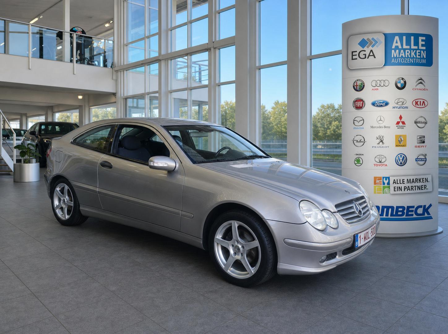 Mercedes-Benz CL 180 COUPE*AUTOM*2H*SCHECKHEFT*PANORAMADACH*