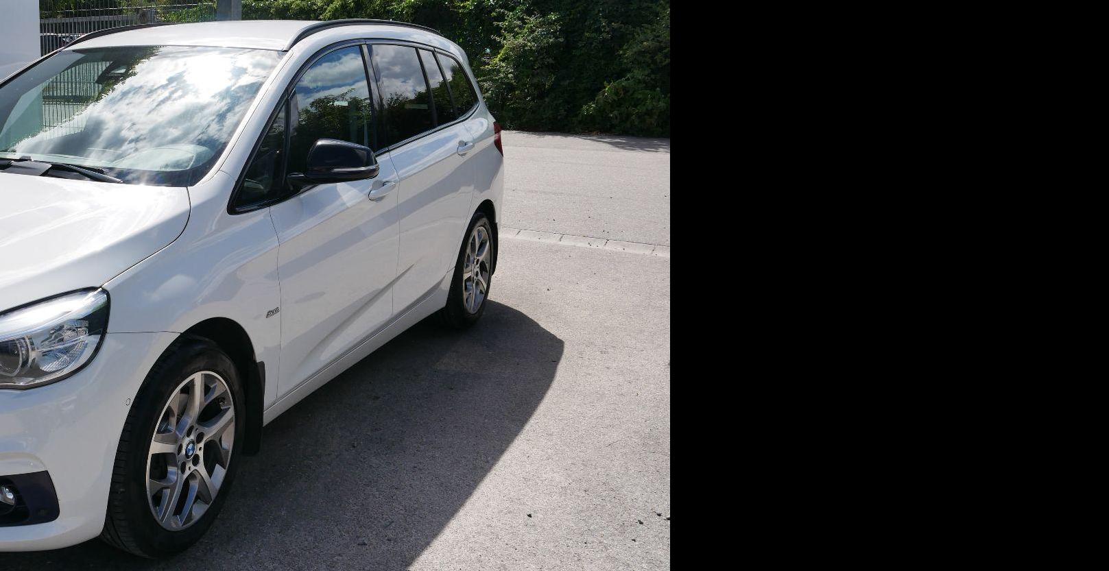 BMW 218 Gran Tourer Sport Line*AHK*PDC*LED*NAVI*SHZ*KLIMA*TEMPOMAT*SOUNDSYSTEM*17_ZO